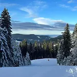 L'hotel Enfonce, D'hotes 住宿加早餐酒店 3*